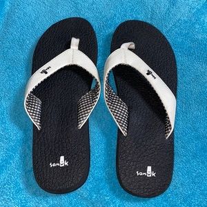 Sanuk yoga mat flip flops